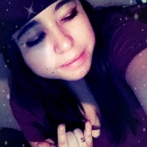 Meet your Posher, Selena